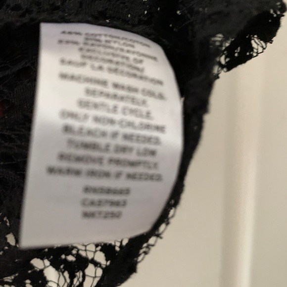 Lacey top by 14th and Union with ribbon at the back. - Picture 4 of 5